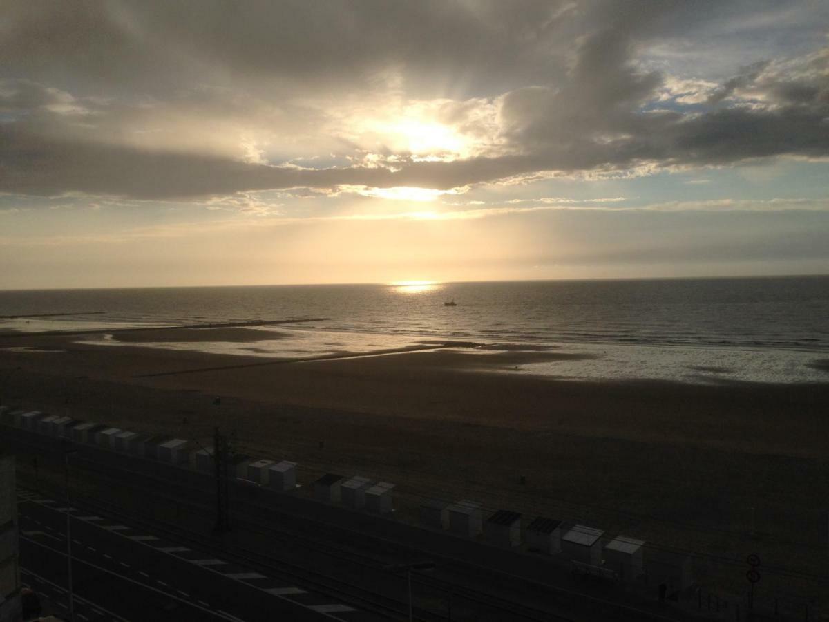 Appartement Raversijde With Seaview